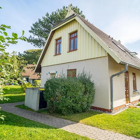 Ferienhaussiedlung Strandperlen Weidenhof 4a * Wustrow (Fischland)